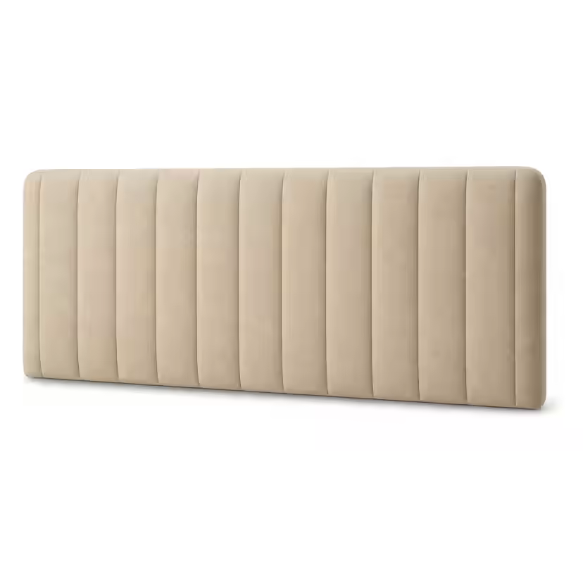 Béžové celočalouněné čelo postele FamBed se svislými čalouněnými panely.